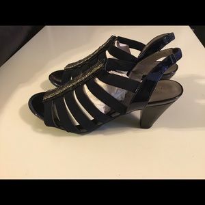 Brand New Karen Scott KS-NIOMII Blue Strappy Heels Size 6.5M